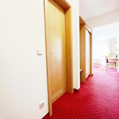 Fur 2 - Balkon - Kuche - Parken *